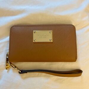 Brown leather Michael Kors Wallet Zipper Wristlet